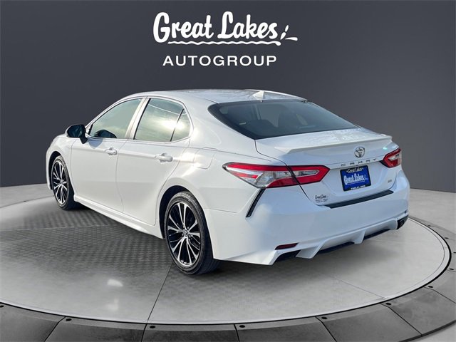 Used 2020 Toyota Camry SE image 3