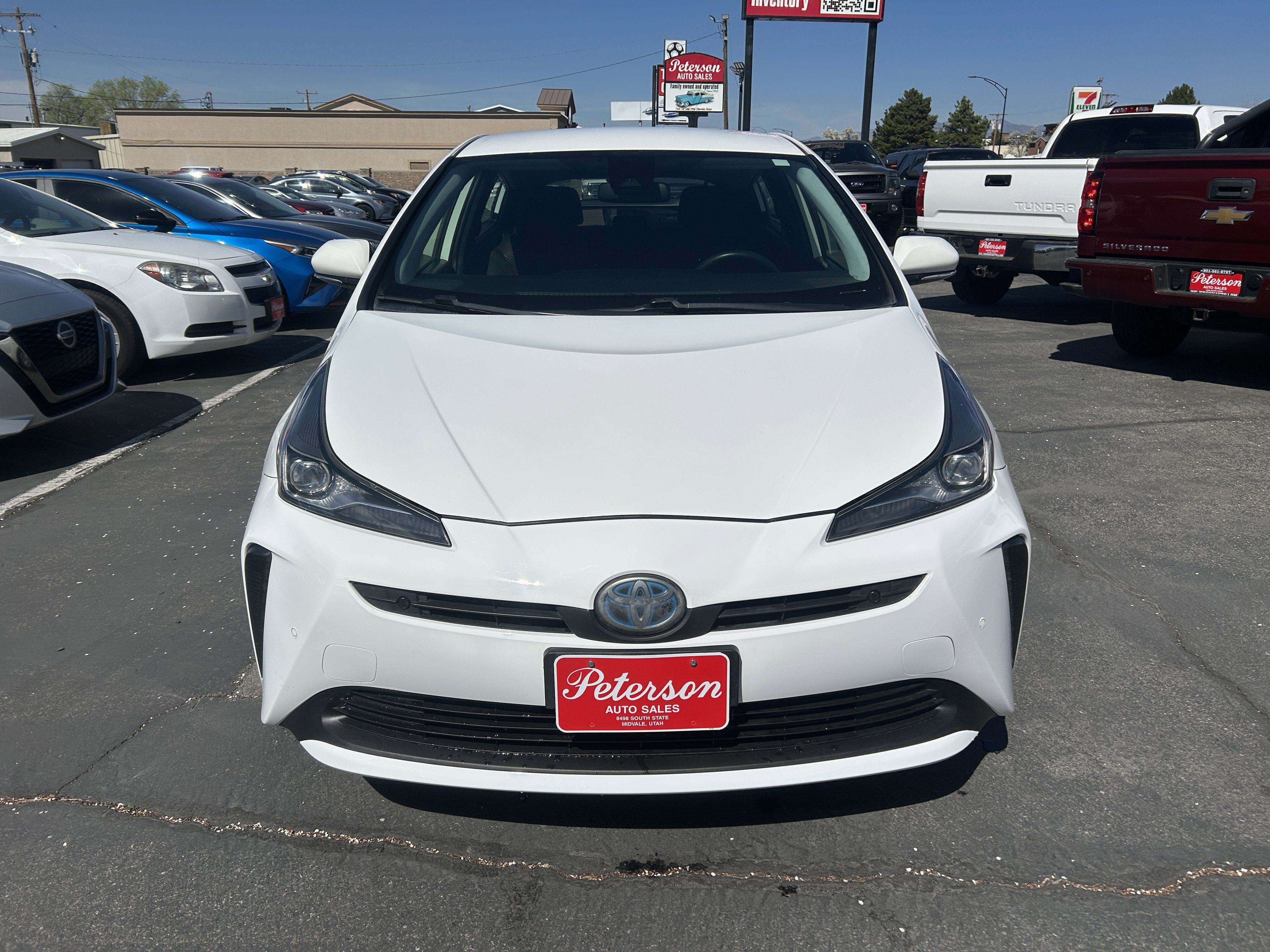 Used 2019 Toyota Prius LE image 3