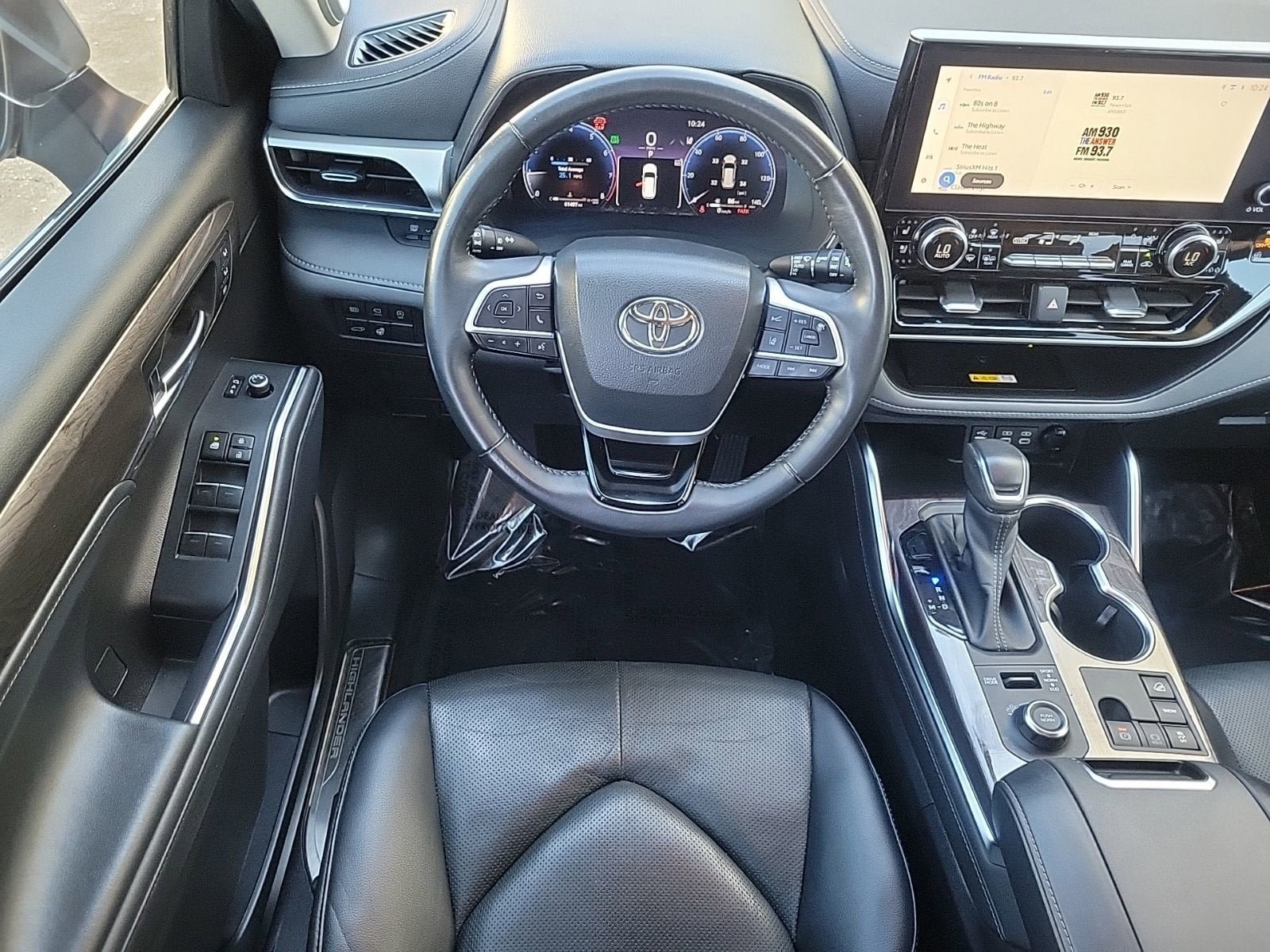 Used 2023 Toyota Highlander Platinum image 16