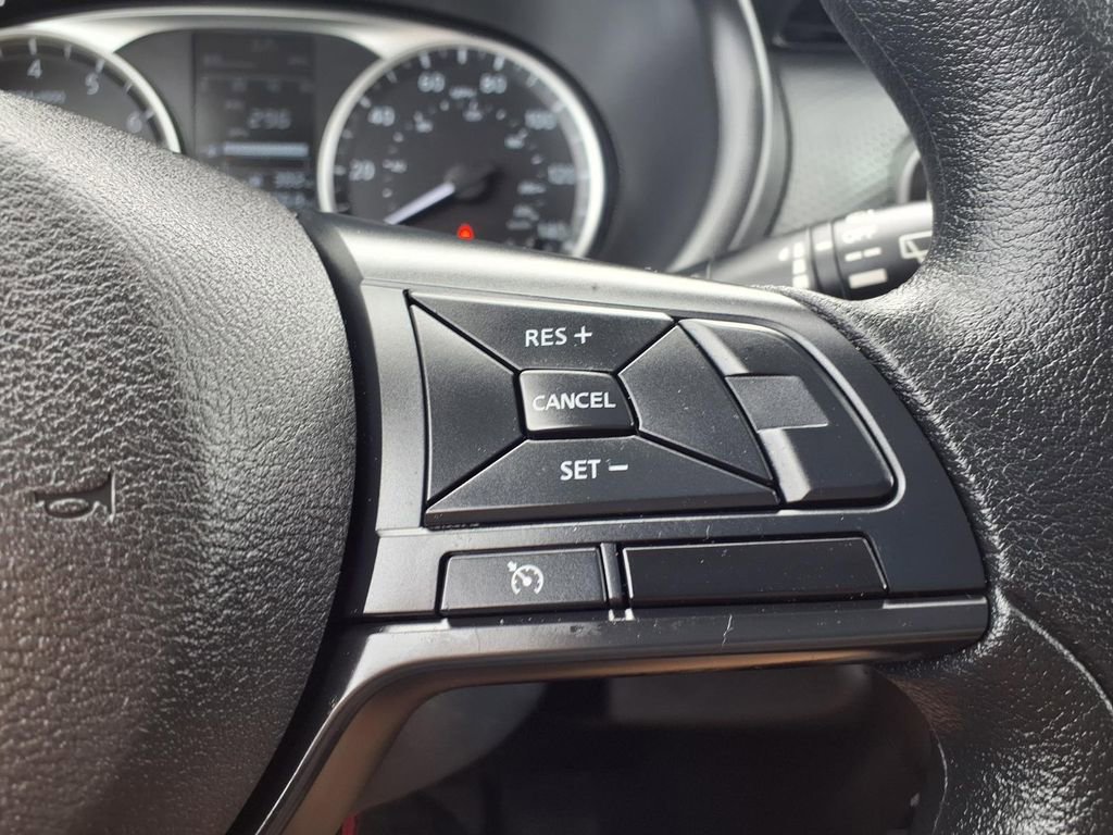 Certified 2025 Nissan Kicks Play S image 15