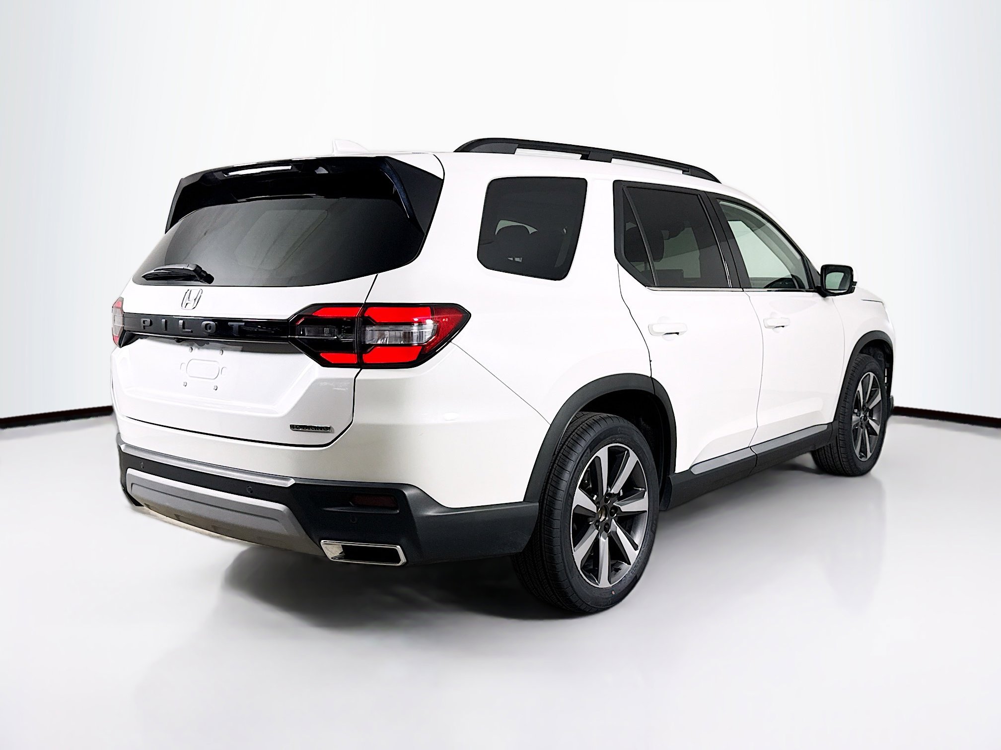 Certified 2024 Honda Pilot Touring image 34