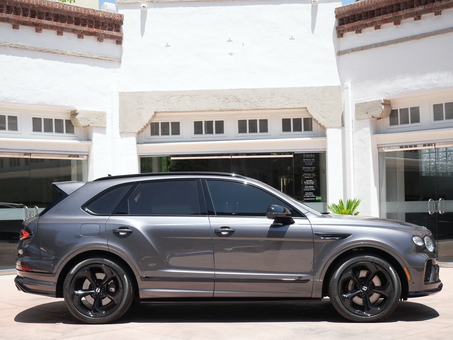 Used 2022 Bentley Bentayga AWD/4WD image 5
