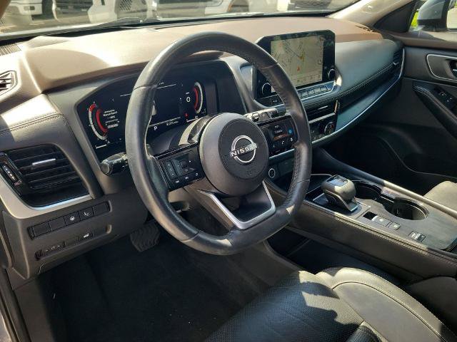 Certified 2022 Nissan Rogue Platinum w/ Head-Up Display Package FWD image 19