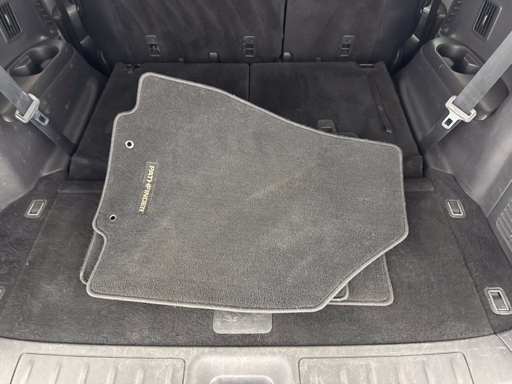 Used 2018 Nissan Pathfinder SL FWD image 40
