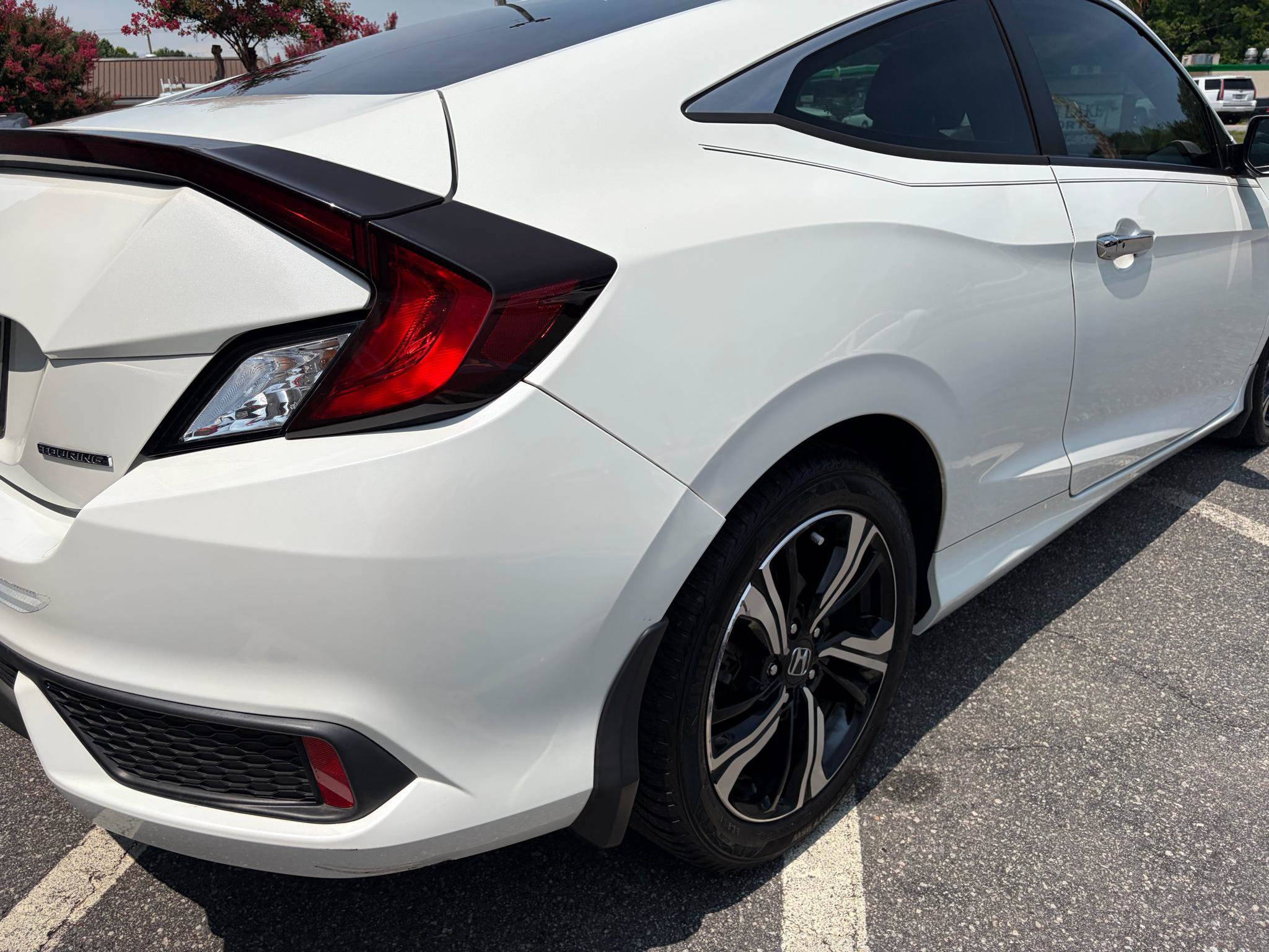 Used 2017 Honda Civic Touring image 15