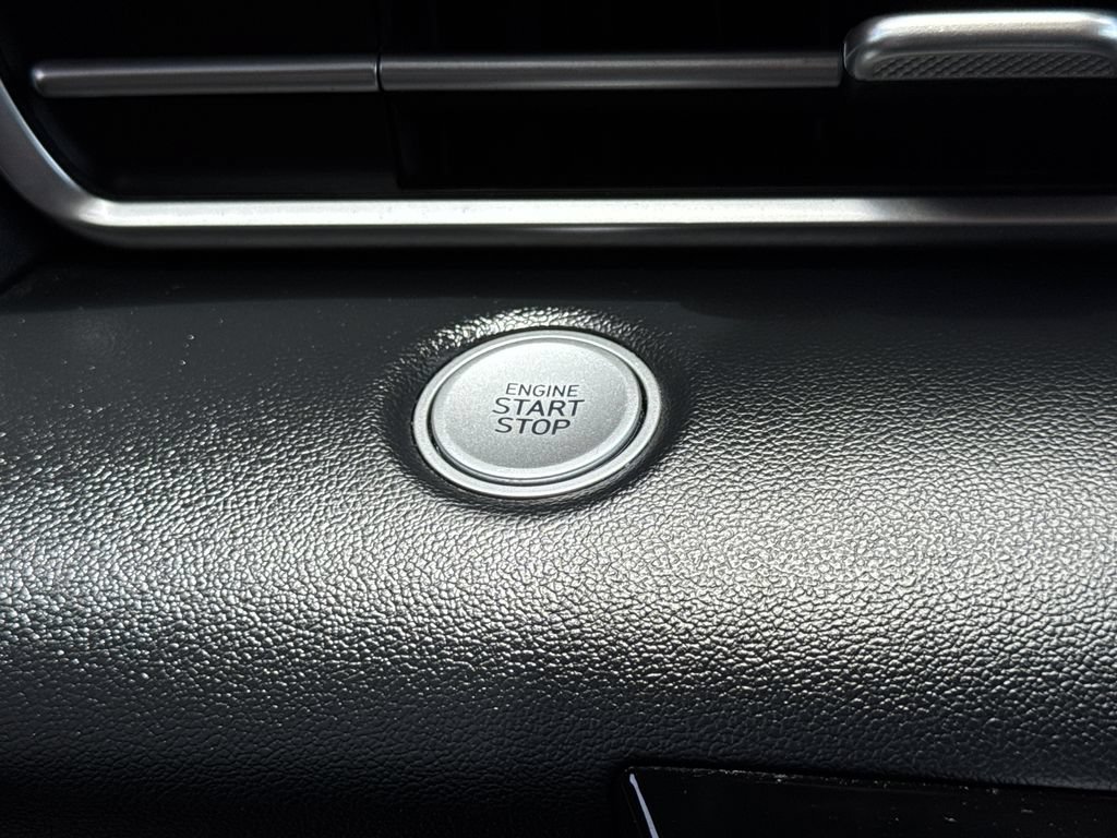 Used 2023 Hyundai Elantra SEL FWD image 29