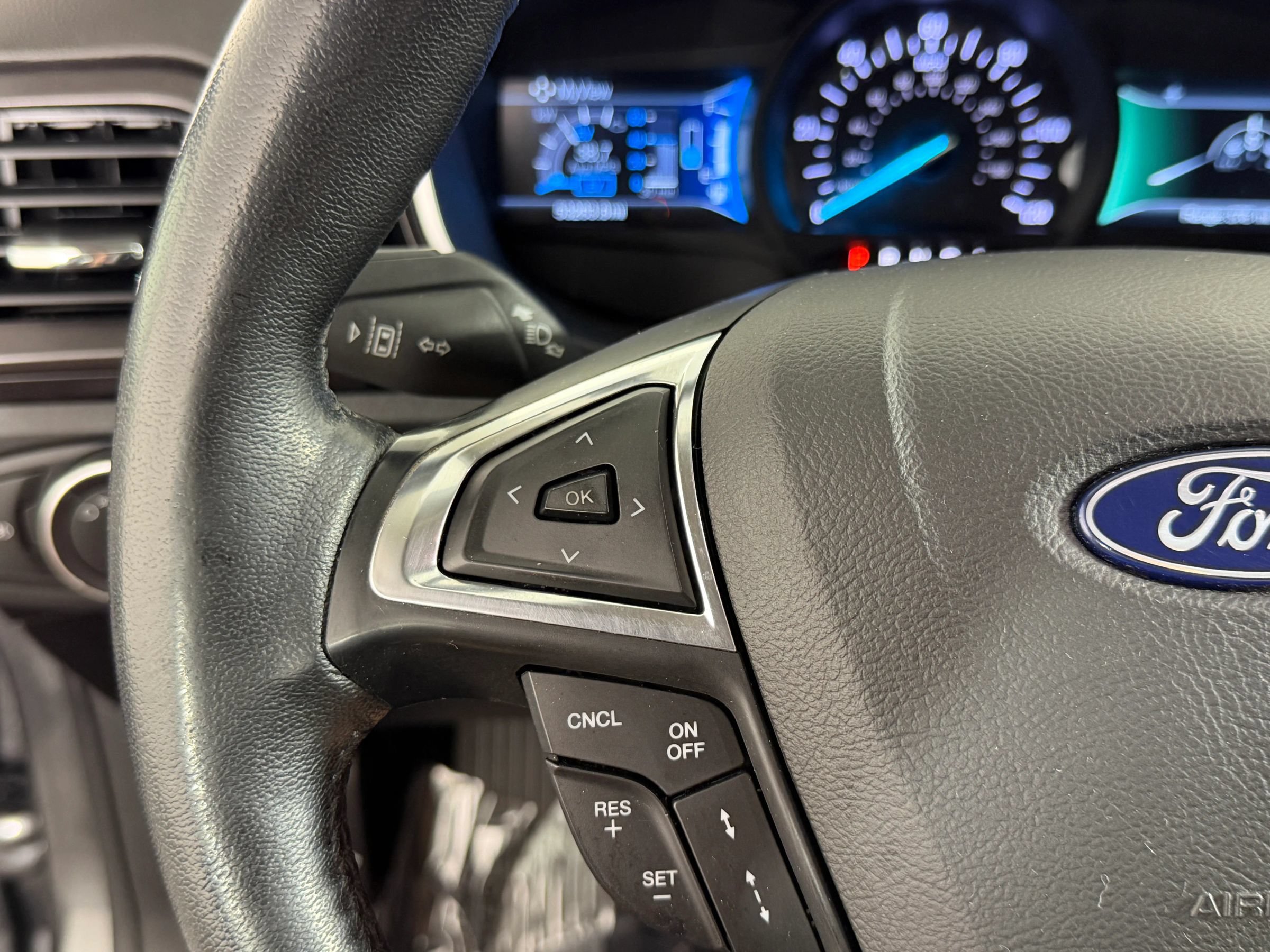 Used 2019 Ford Fusion Titanium FWD image 24
