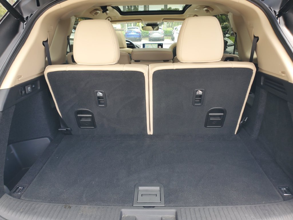 Used 2025 Acura MDX w/ Technology Package AWD/4WD image 8