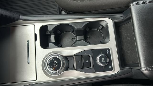 Used 2023 Ford Explorer XLT AWD/4WD image 13