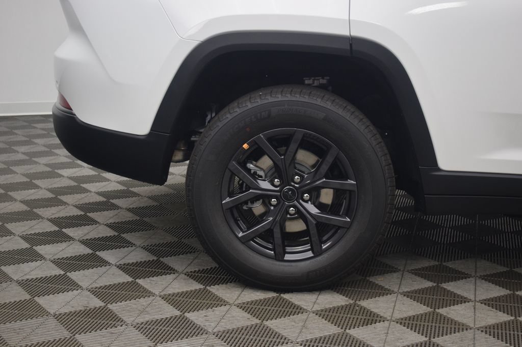 New 2027 Jeep Grand Cherokee Altitude AWD/4WD image 9
