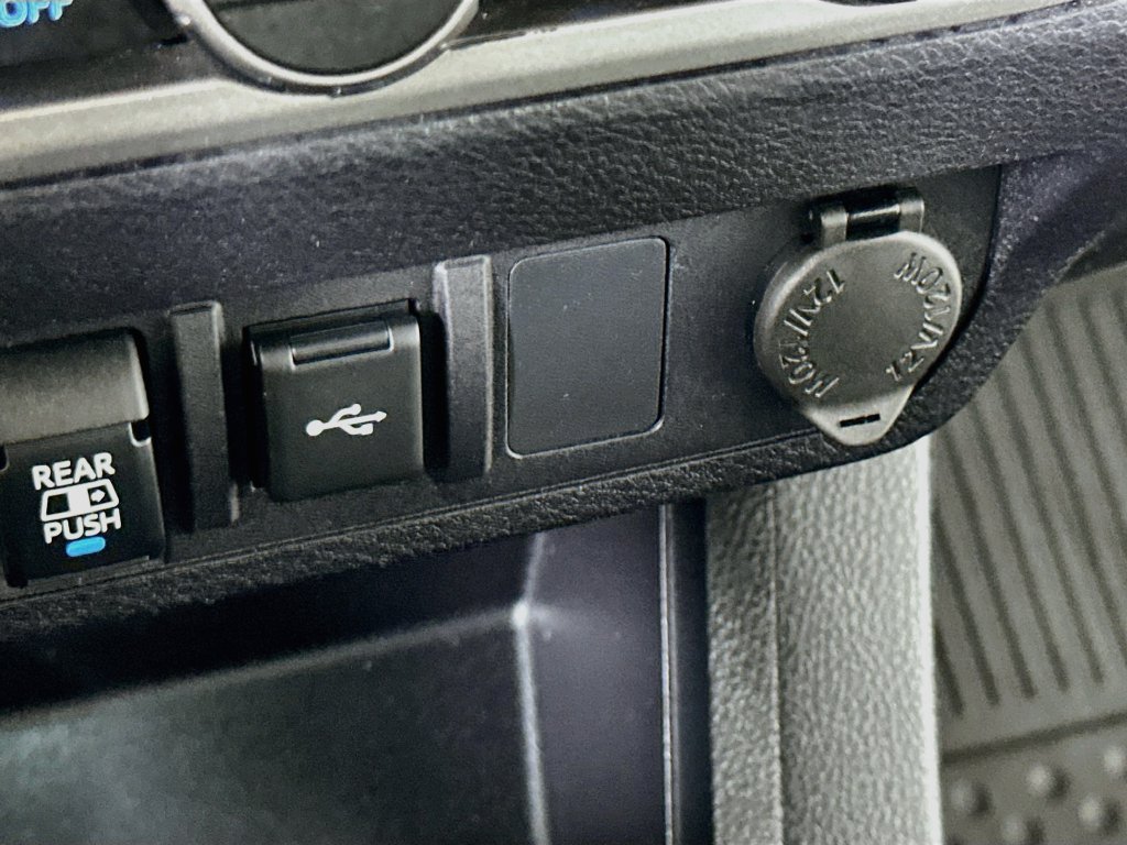 Used 2022 Toyota Tacoma SR5 w/ Technology Package RWD image 32