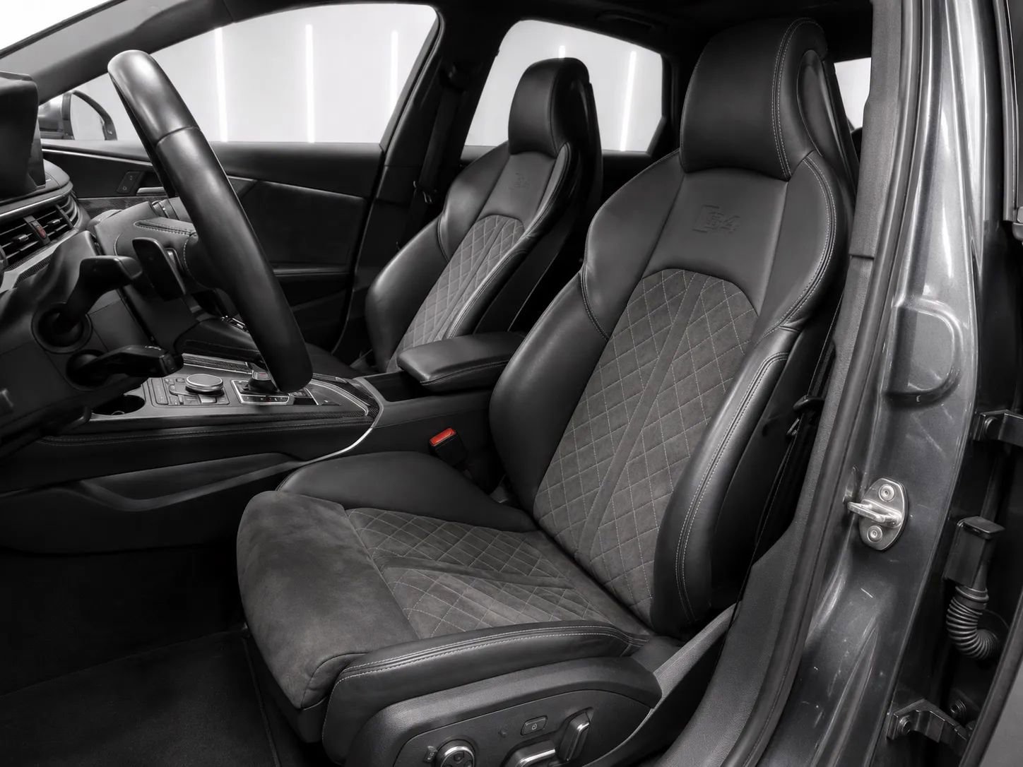 Used 2019 Audi S4 Premium Plus w/ Premium Plus Package AWD/4WD image 8