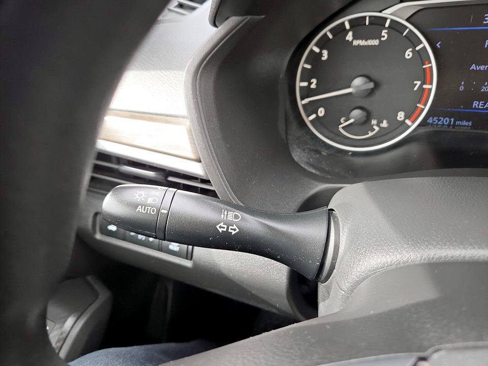 Used 2025 Nissan Altima 2.5 SV image 19