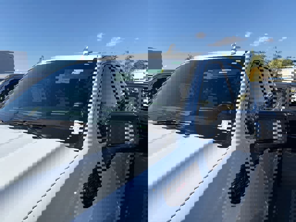 Used 2023 GMC Sierra 1500 AT4X image 5