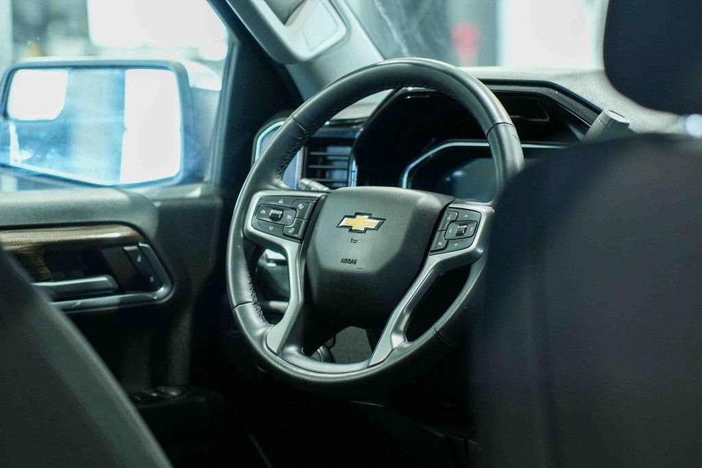 Used 2023 Chevrolet Silverado 1500 LT image 20