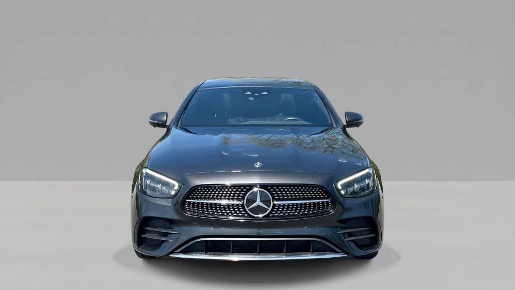 Used 2021 Mercedes-Benz E 350 4MATIC Sedan image 3