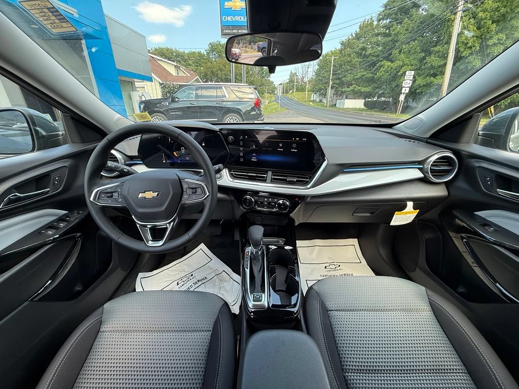 New 2026 Chevrolet Trax LT w/ LT Convenience Package FWD image 10