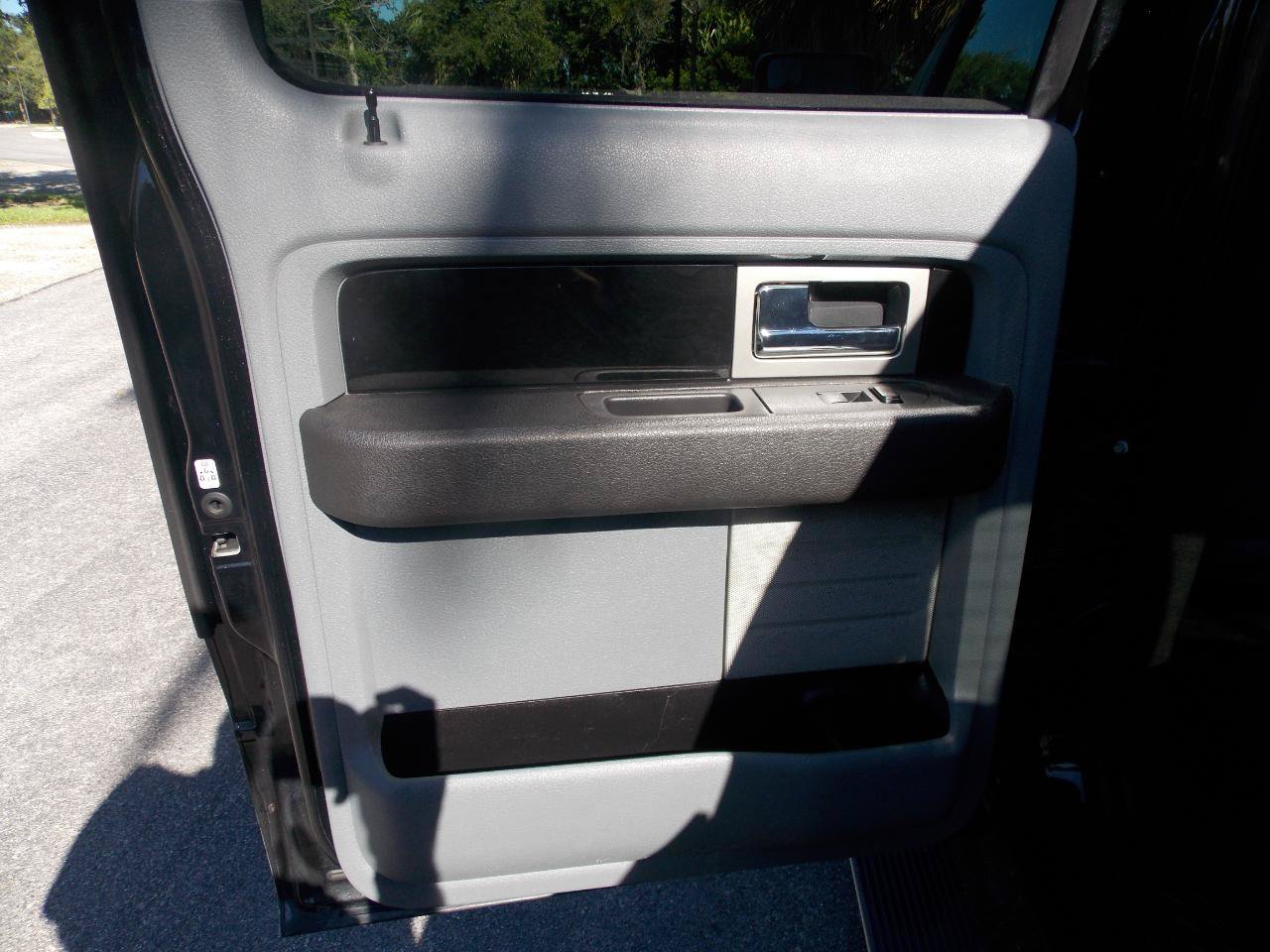 Used 2011 Ford F150 Platinum AWD/4WD image 22