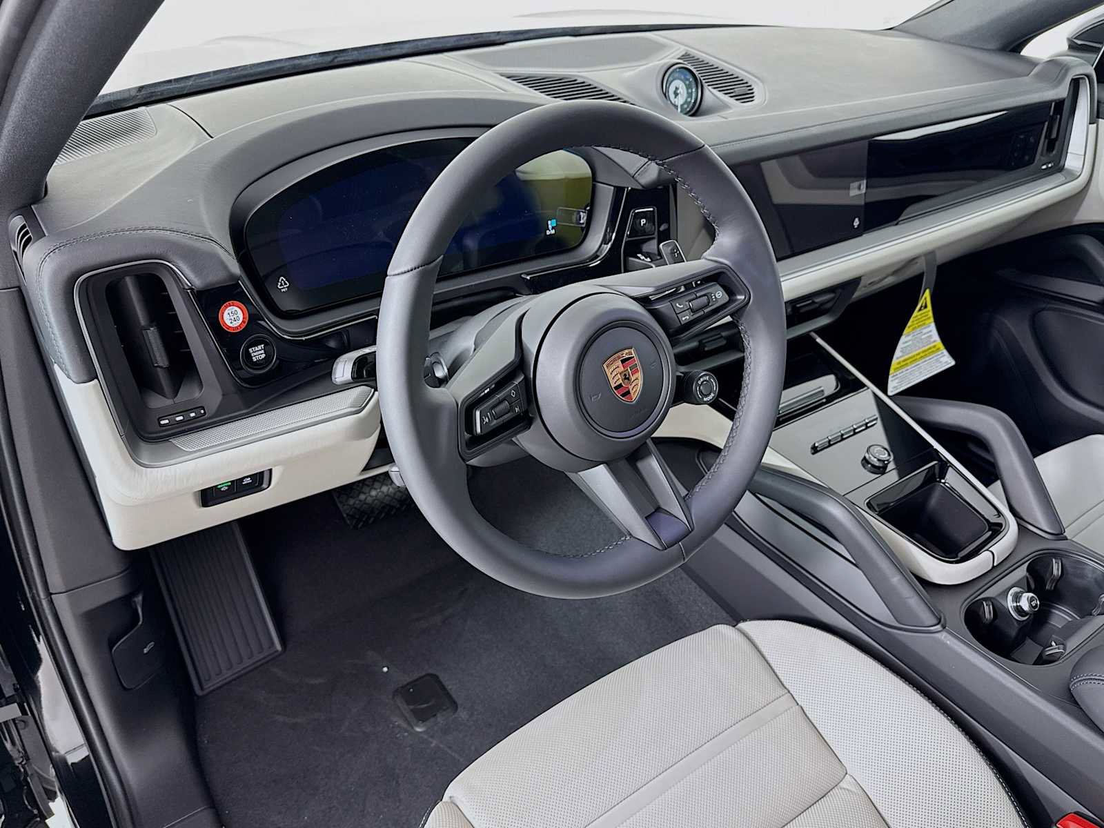 New 2026 Porsche Cayenne Coupe image 4