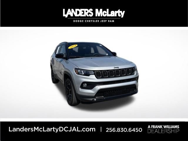 Used 2024 Jeep Compass Latitude w/ Sun and Sound Group