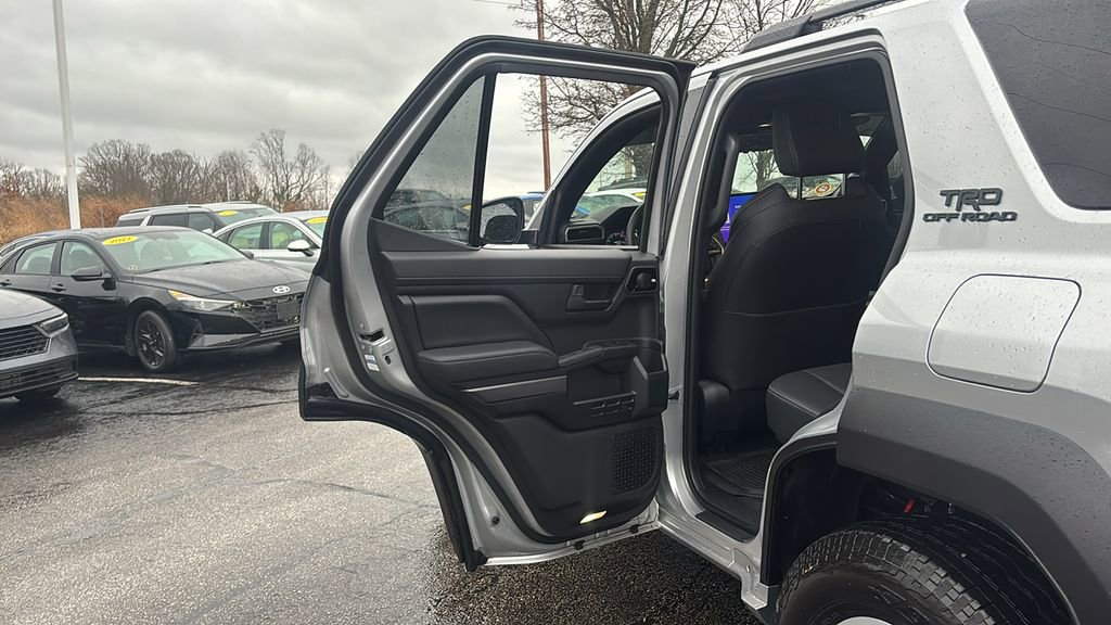 Used 2025 Toyota 4Runner TRD Off-Road Premium w/ Tow Technology Package image 27