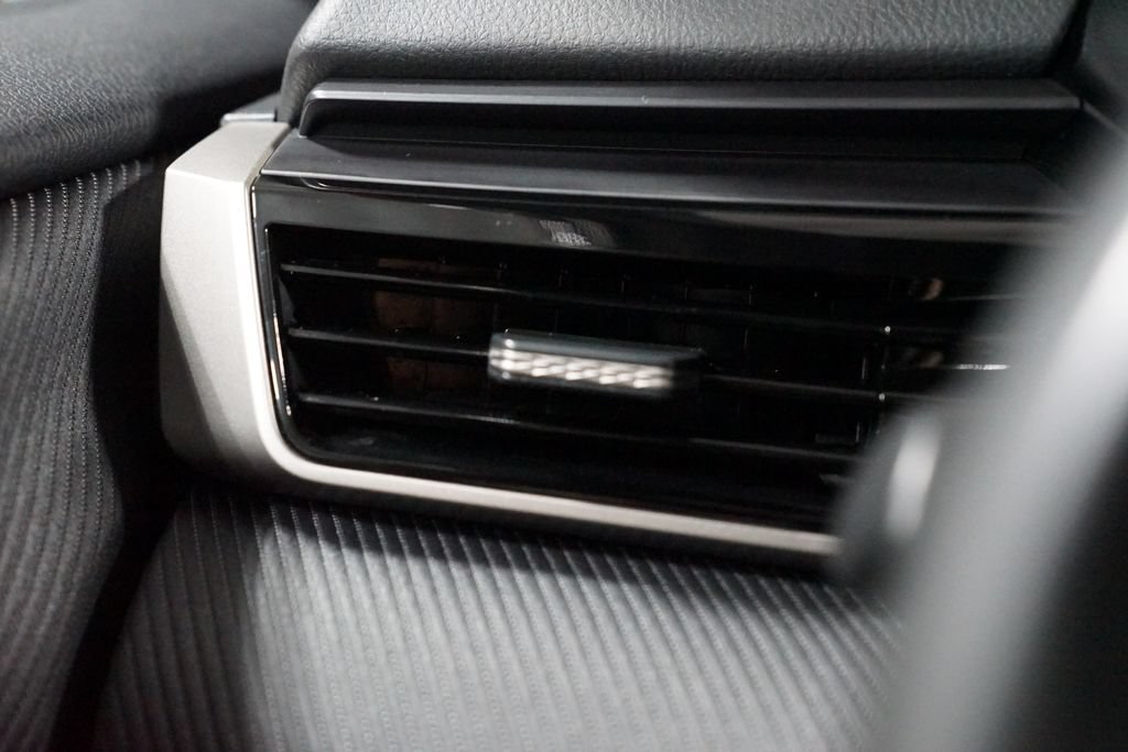 Used 2025 Toyota Camry SE FWD image 26