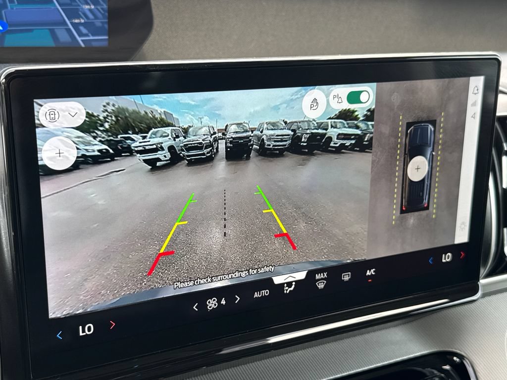 Used 2025 Ford Expedition Active RWD image 22