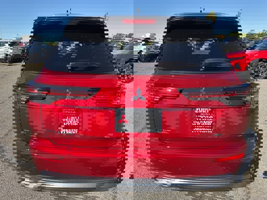 New 2025 Mitsubishi Outlander SEL image 6