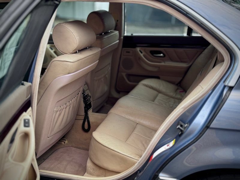Used 2001 BMW 740i RWD image 11