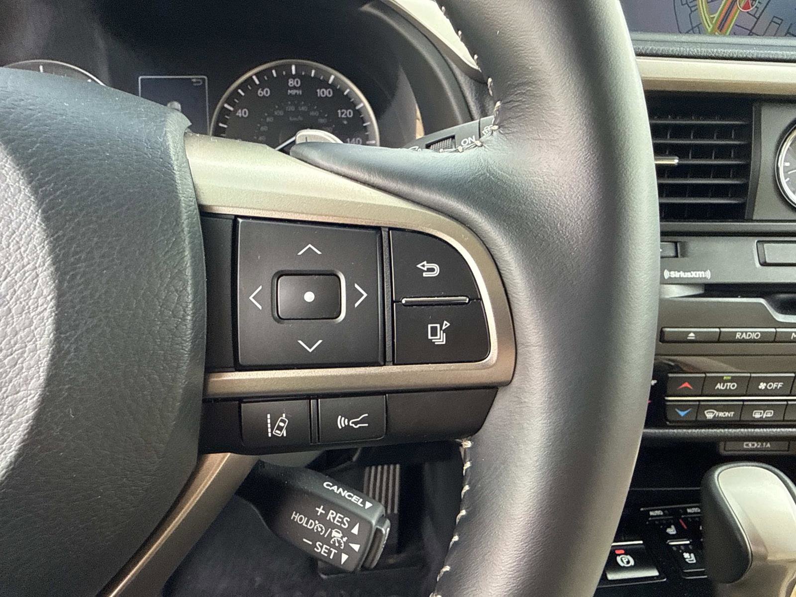 Used 2022 Lexus RX 350L Premium w/ Premium Package AWD/4WD image 33