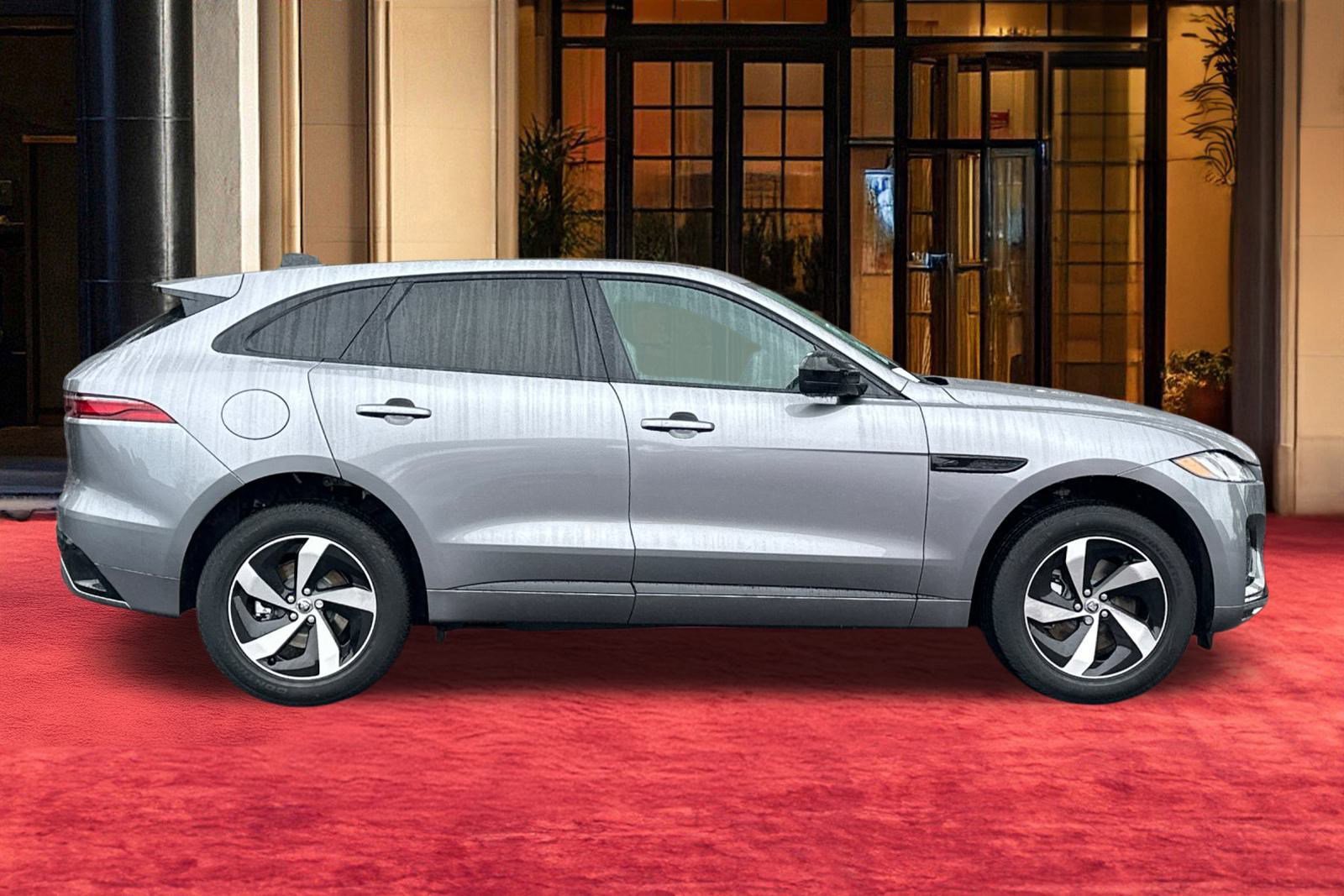 New 2025 Jaguar F-PACE R-Dynamic S image 9