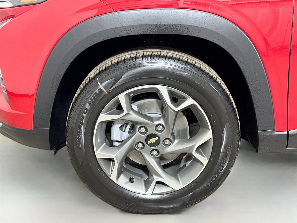 New 2026 Chevrolet Trax LT w/ Driver Confidence Package FWD image 18