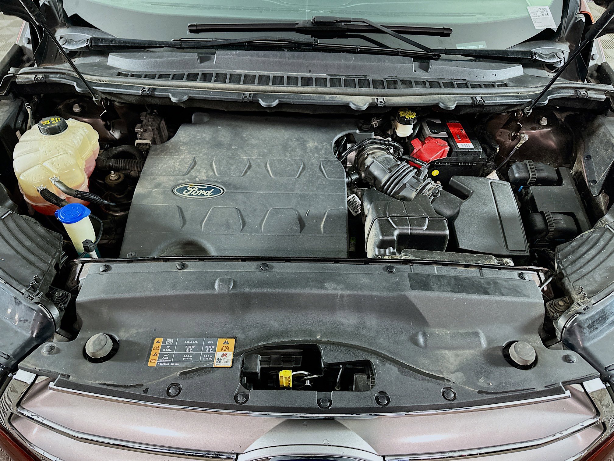 Used 2015 Ford Edge Titanium w/ Equipment Group 302A AWD/4WD image 33