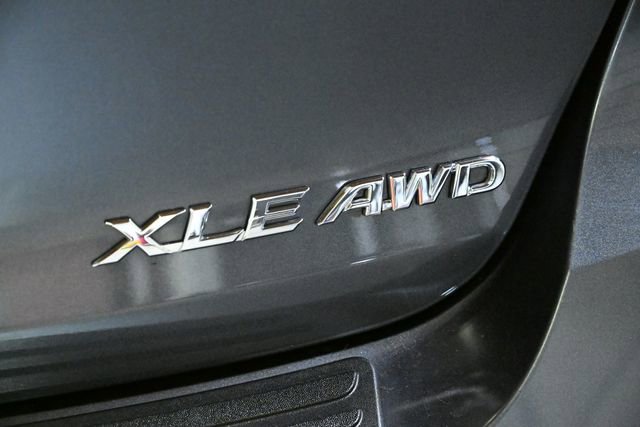 Used 2012 Toyota Venza XLE image 11