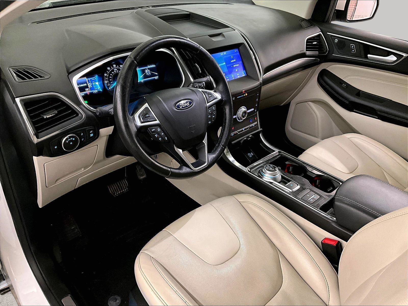 Used 2020 Ford Edge Titanium w/ Equipment Group 301A AWD/4WD image 12