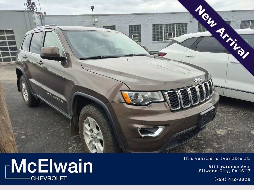 Used 2017 Jeep Grand Cherokee Laredo w/ Quick Order Package 23E AWD/4WD video 1