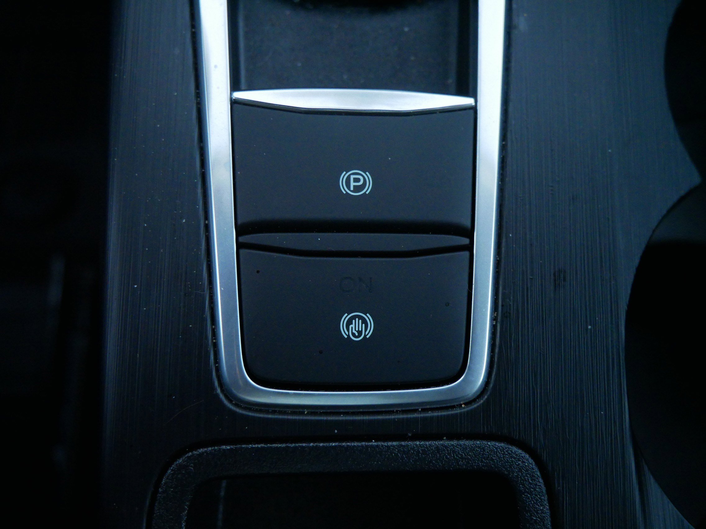 New 2025 Ford Escape PHEV w/ PHEV Premium Package image 30