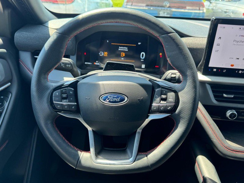 Used 2025 Ford Explorer ST-Line AWD/4WD image 10