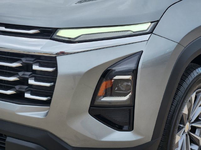 Used 2026 Chevrolet Equinox LT FWD image 16