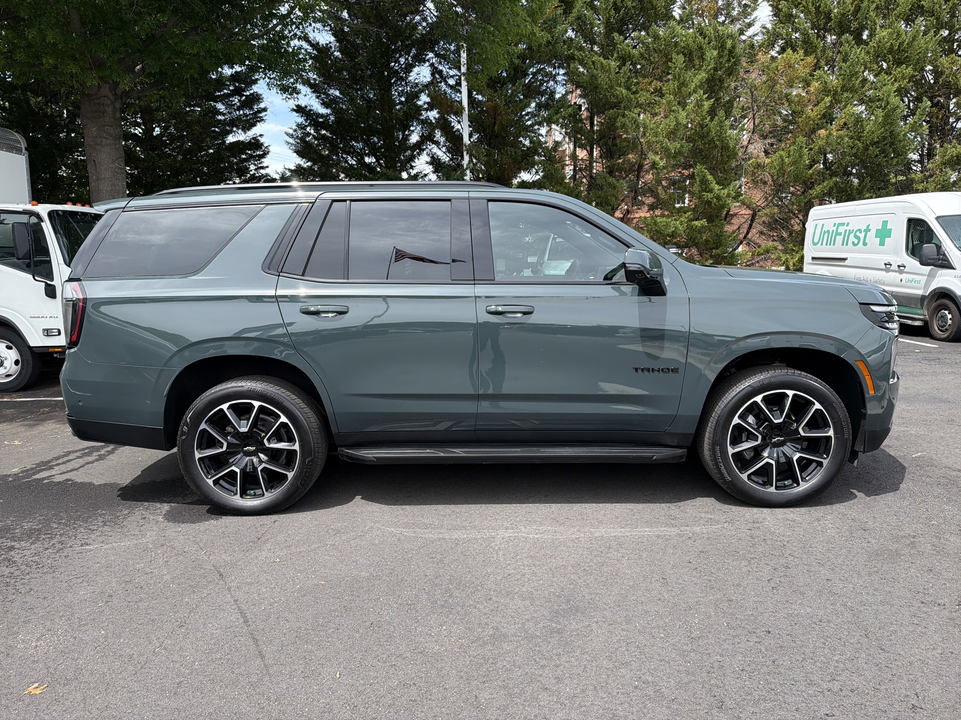 Used 2025 Chevrolet Tahoe RST w/ Comfort Package AWD/4WD image 11