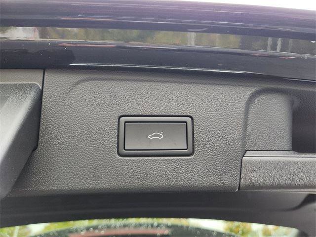 Certified 2025 Volkswagen Atlas Peak Edition SE image 28