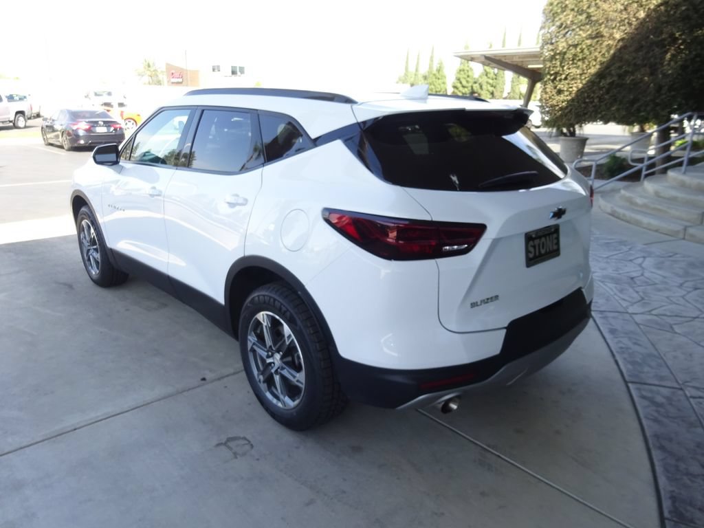 Certified 2024 Chevrolet Blazer LT w/ Convenience Package FWD image 5