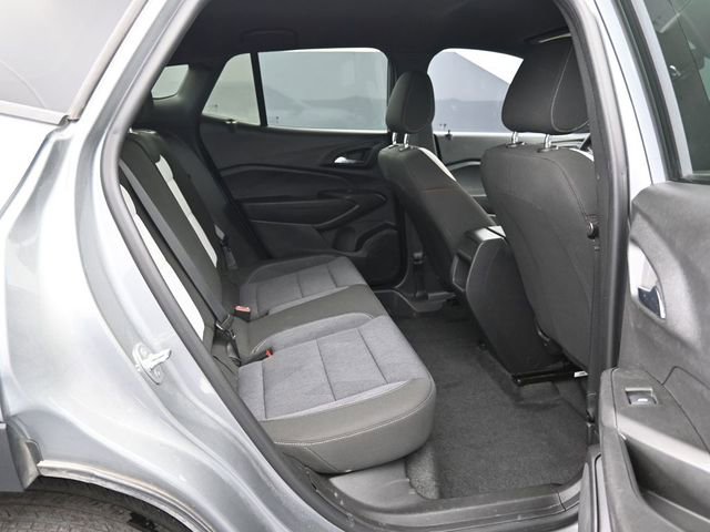 Used 2024 Chevrolet Trax RS w/ Driver Confidence Package image 39