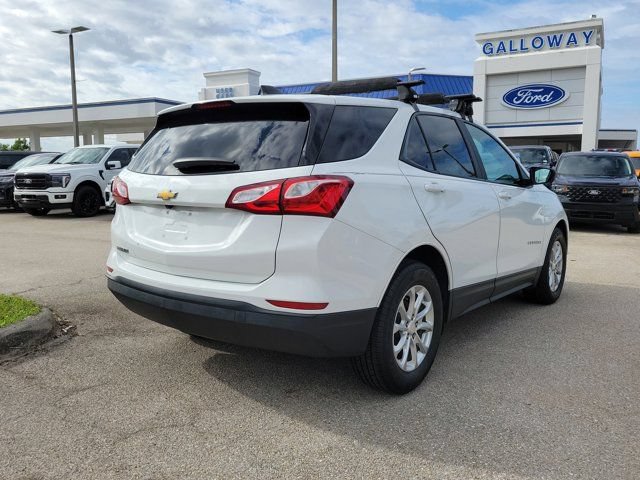 Used 2021 Chevrolet Equinox LS w/ LS Convenience Package FWD image 6