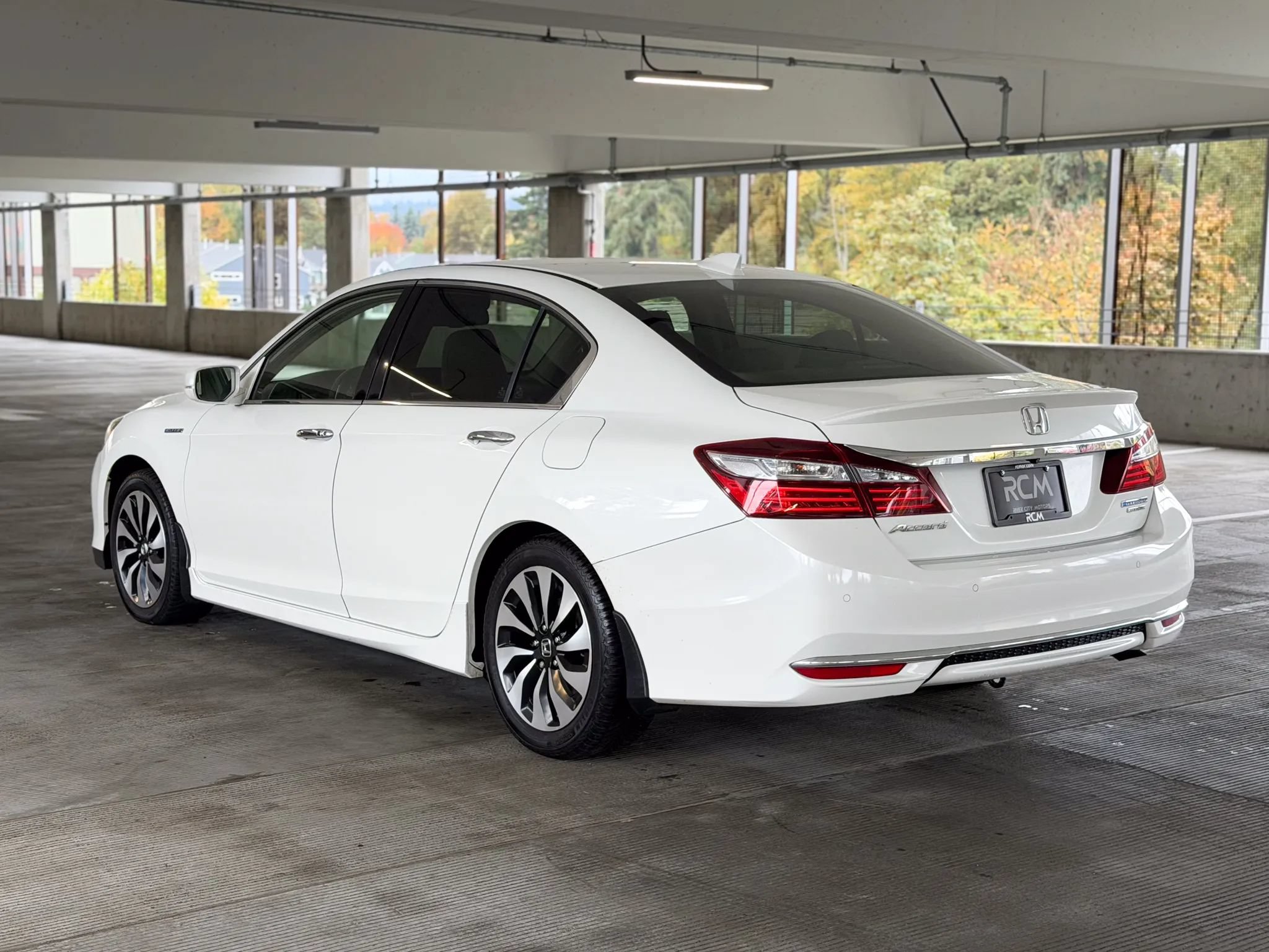 Used 2017 Honda Accord Touring image 7
