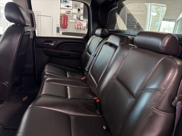 Used 2011 Chevrolet Avalanche LTZ image 25