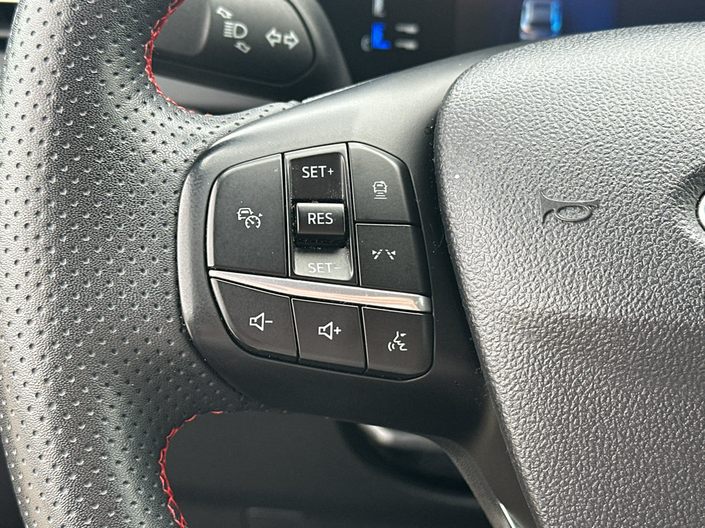 Used 2023 Ford Escape ST-Line w/ Tech Pack #1 AWD/4WD image 17