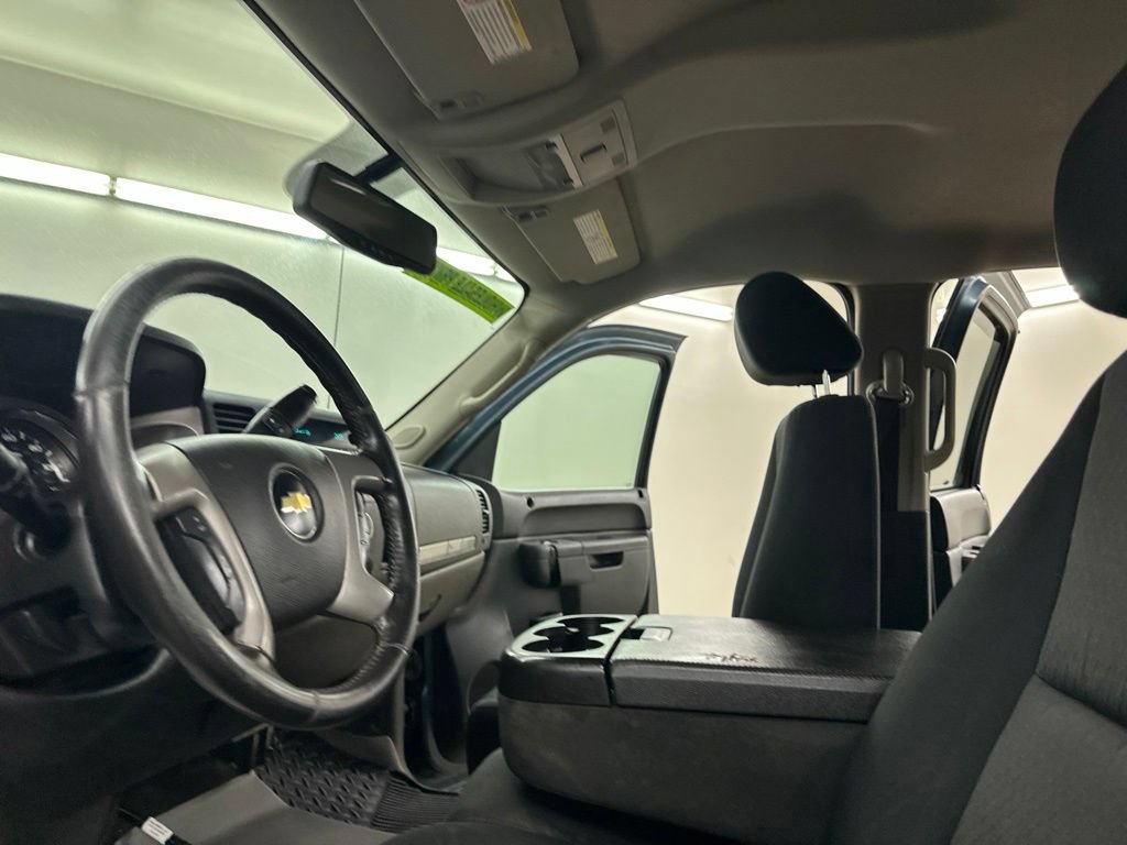 Used 2013 Chevrolet Silverado 2500 LT w/ Interior Plus Package AWD/4WD image 43