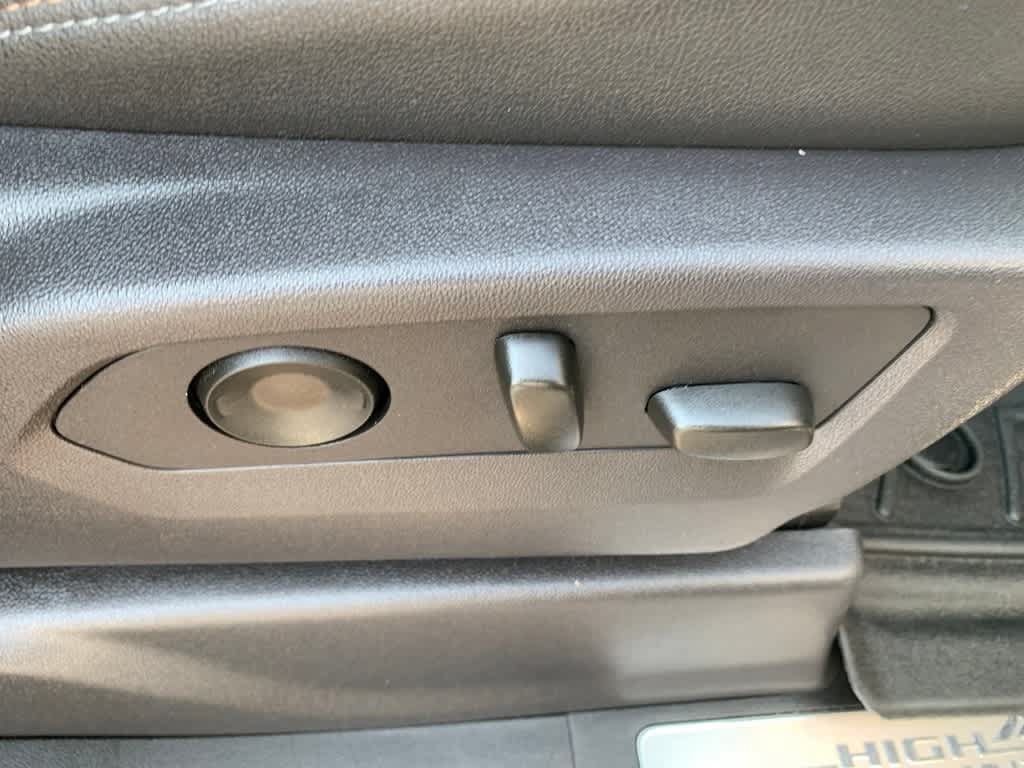 Certified 2024 Chevrolet Silverado 1500 High Country w/ Technology Package AWD/4WD image 21