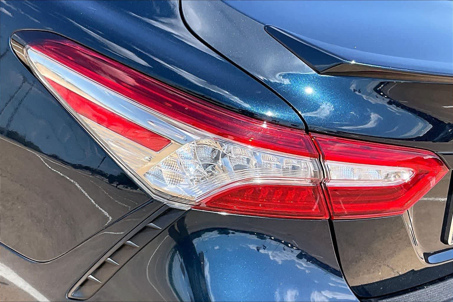 Used 2019 Toyota Camry XSE w/ 4 Season Floor Mat Package FWD image 30